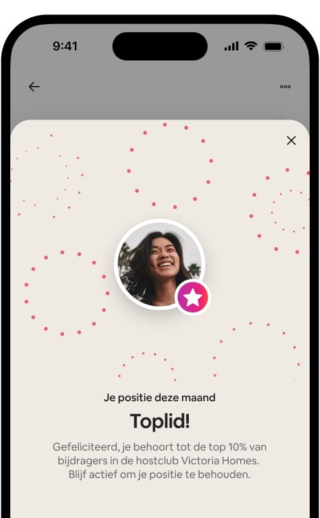 Telefoon met een venster ter ere van een Toplid, met een avatar van de host en een badge met het niveau van de host.