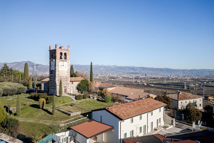 Al Castello-aparthhotel Tra Verona E Lago Di Ga... - Lazise, VR