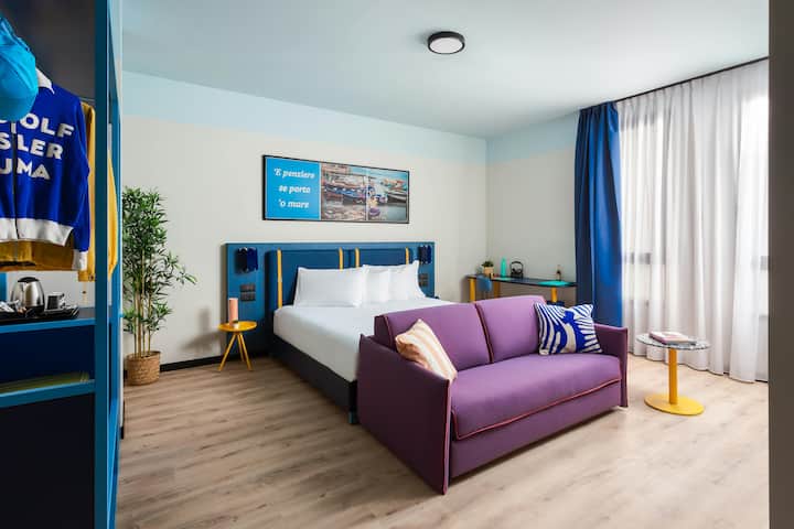 CX Naples | Centrale - Hotels for Rent in Naples, Campania, Italy