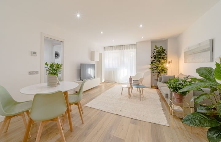 Apartamentos De Antonio Piscina Y Garaje, Apartam. - Madrid