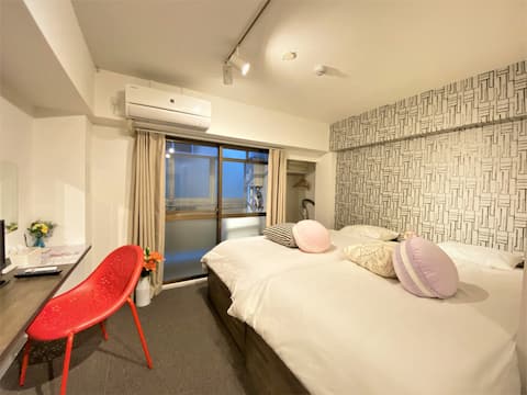Convenient for Osaka and Kyobashi / 5-minute walk from the station / Ideal for nomadic work