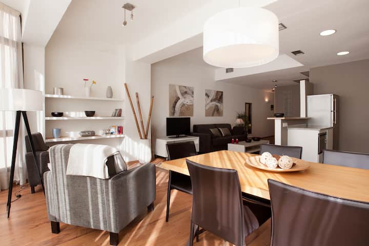 Very Sunny. 2 Br Apartment With Terrace - Barcelona
