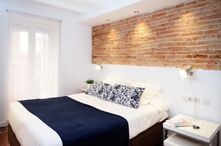 Feelathome Sagrada Familia, Apartamento De Cama D. - Barcelona