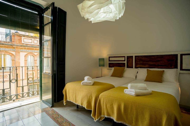 Eva Recommends Gerona, Casa Muy Luminosa Gerona... - Gines