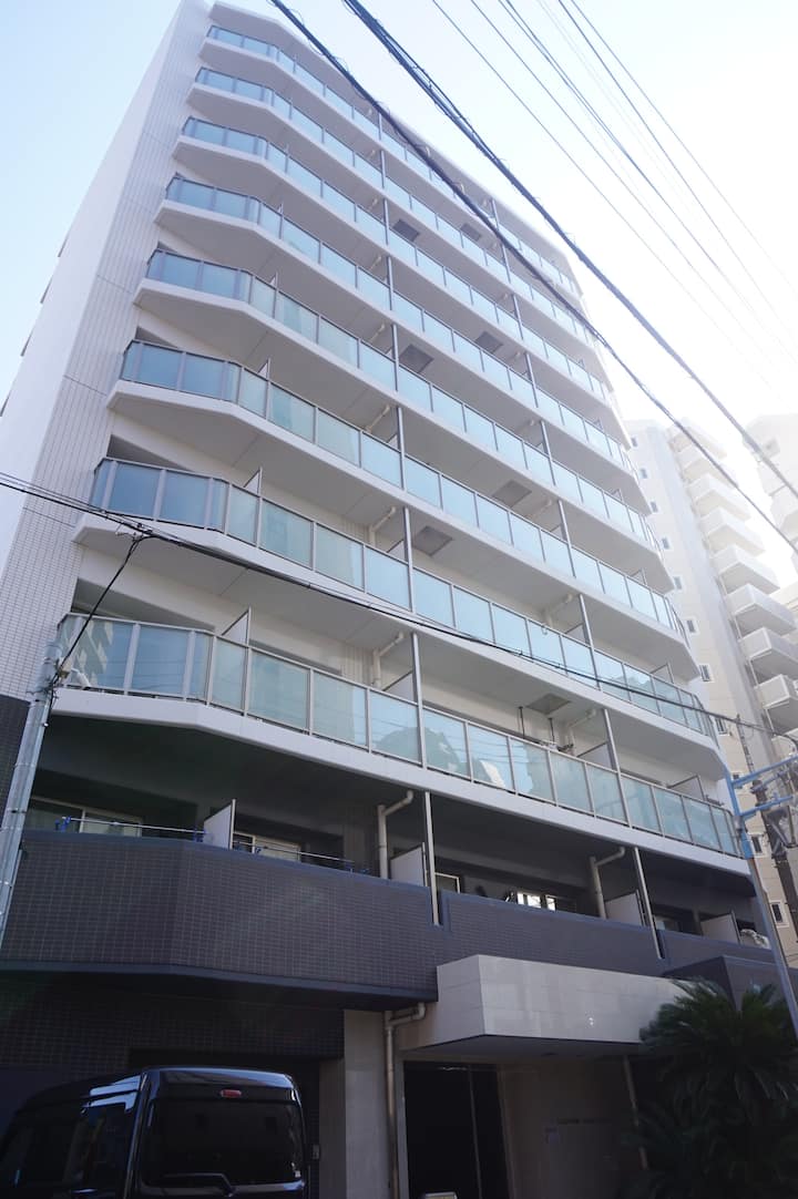 Takuyaさんのアパートメント 鎌倉・江ノ島観光に便利な藤沢駅徒歩4分、ダブルベッドとソファベッ. - Yokohama