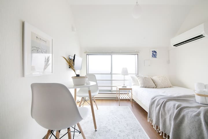 Aria's Apartment, 2 Minutes From Skytree Station | Free Wi-fi | Kitchen, Futon And Semi-double Bed. - Tokio