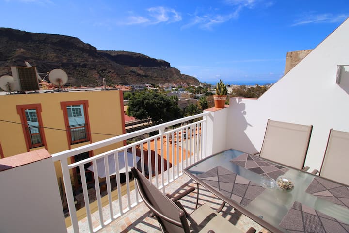 Apartment With Private Terrace And Sea Views In Puerto De Mogán. - Mogán