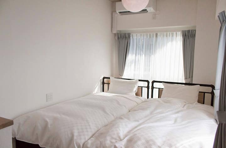 4-minute walk from Urayasu Station / Good access to Disney and the city center / Flourish 21