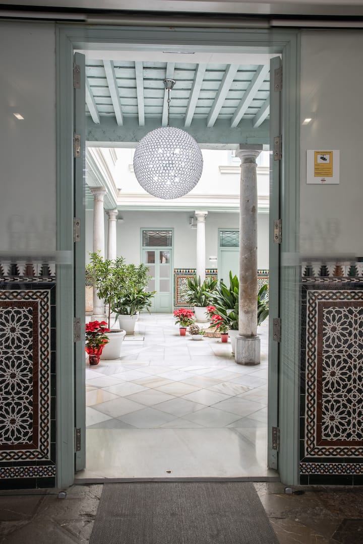 Palacio Cabrera Lillo, Family Apartment 1 - Spain