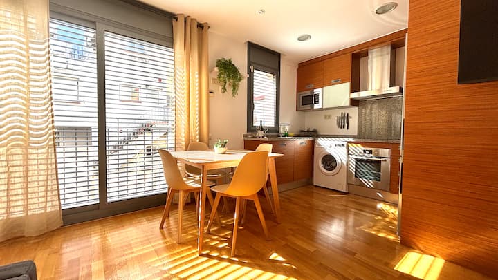 Apartamentos De Mercè 2, Dúplex De 2 Habitaciones. - Terrassa