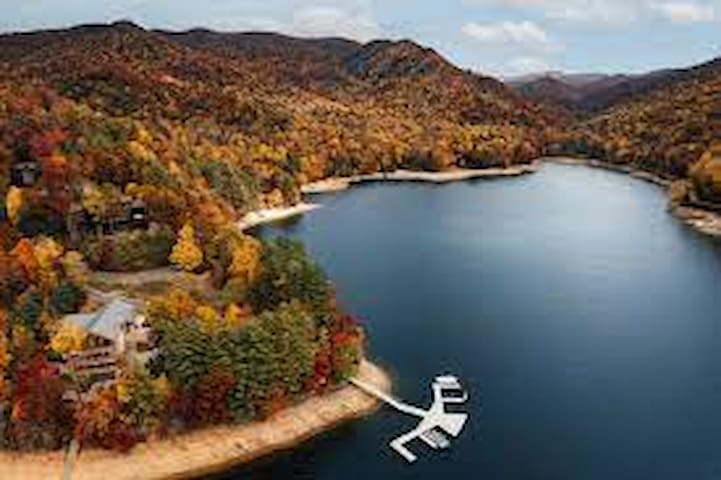 Nantahala Lake, North Carolina, USA