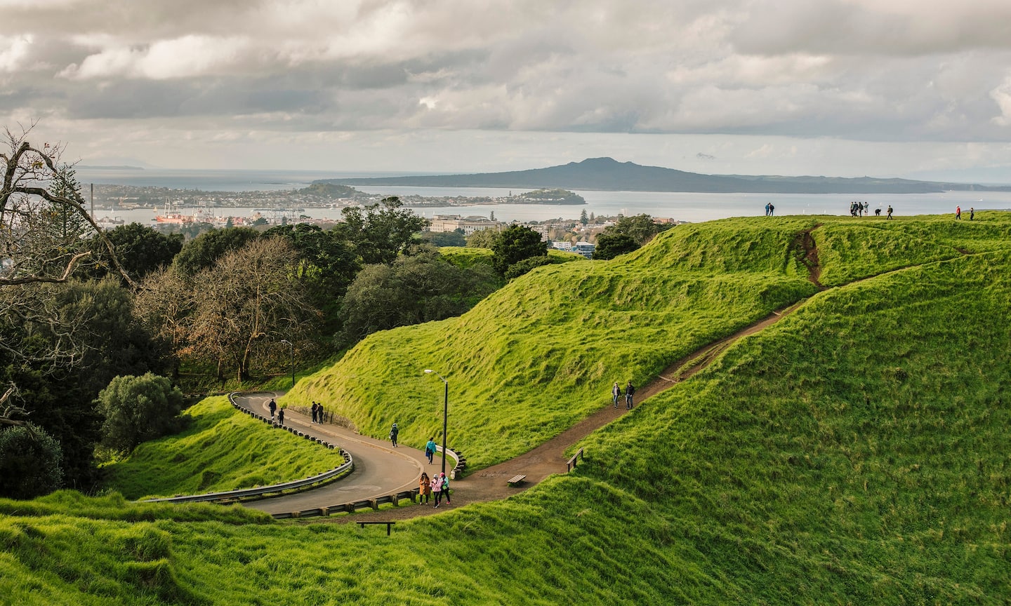 New Zealand Vacation Rentals (5 out of 5) - Airbnb