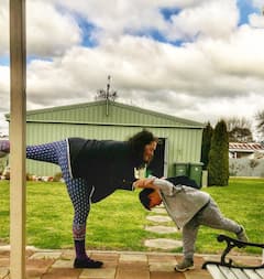 Practica yoga en una sesión privada y personalizada