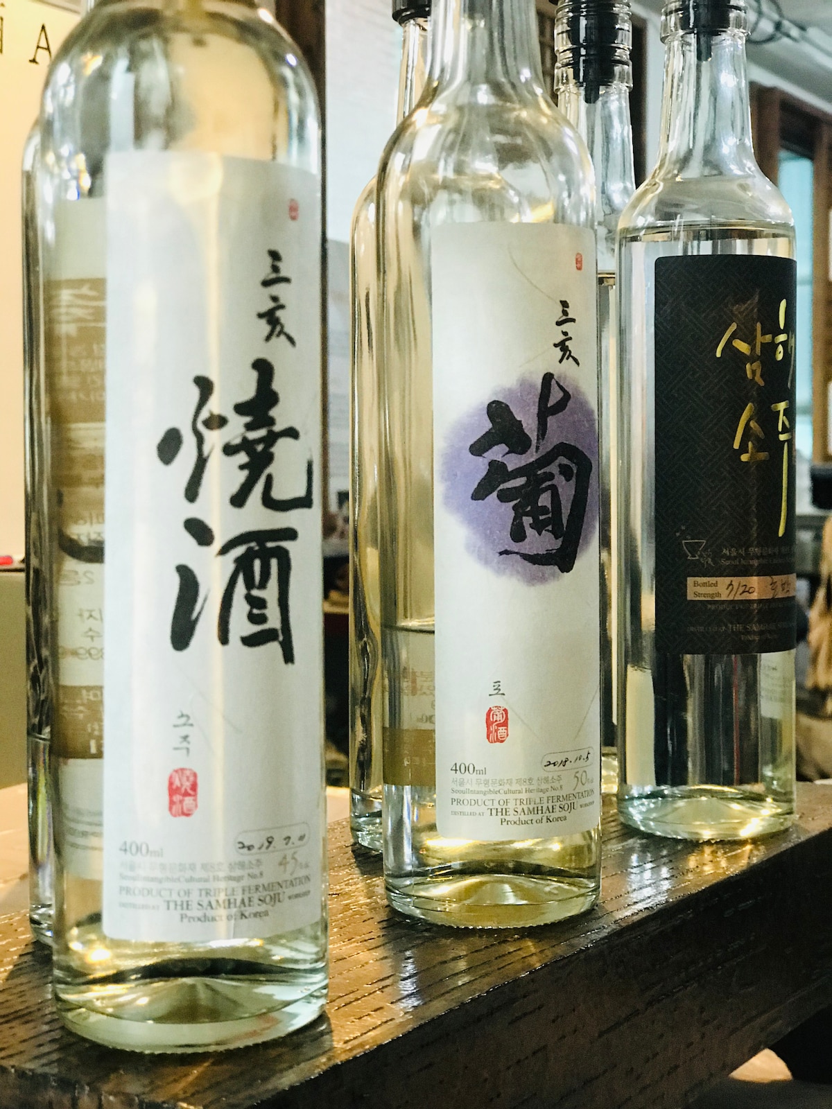 Probiere Soju in der Destillerie: die Geschichte von 3 Schweinen