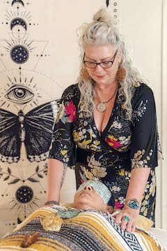Receive an Intuitive Reading and Energy Healing