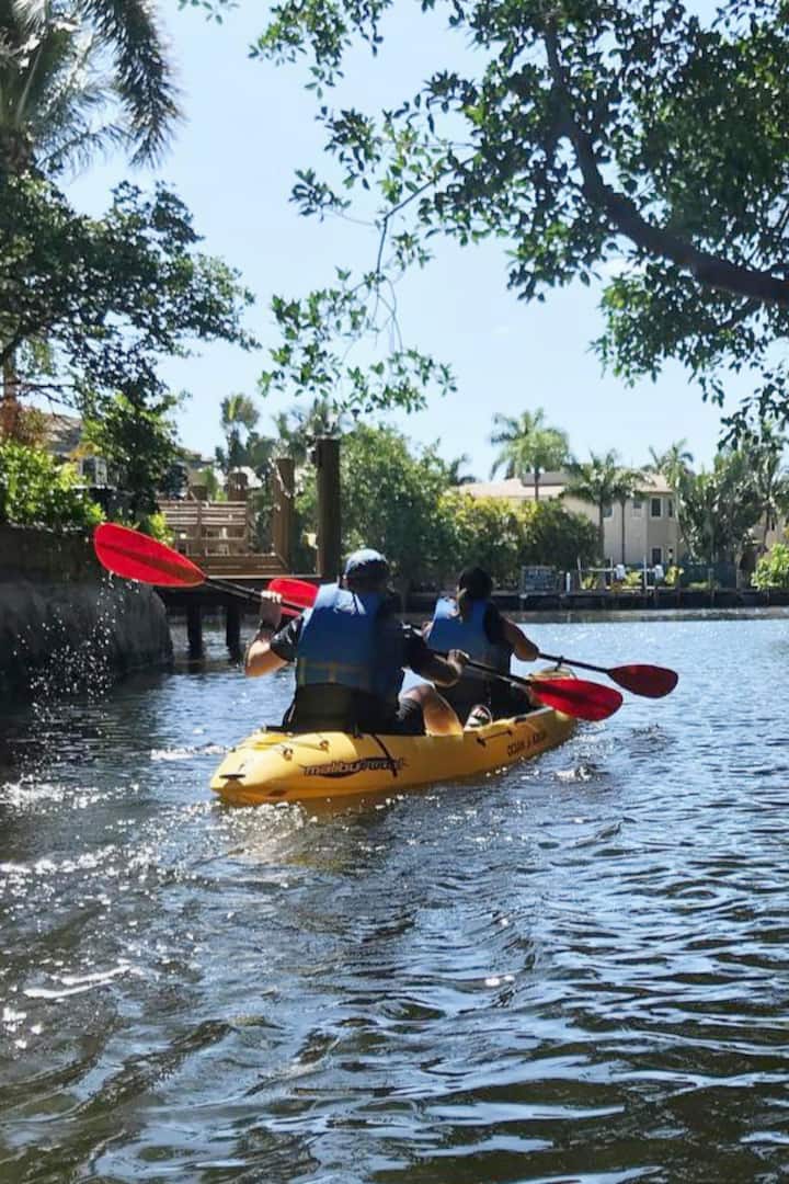 Карайте каяк в крайбрежна общност