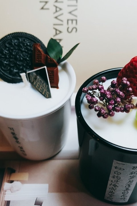 Create your own special candle gift