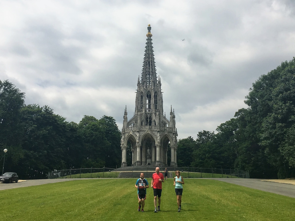 Run around the Atomium and the Royal parks