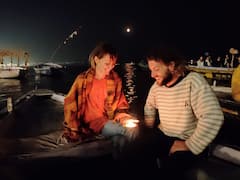 探索夜间游船之旅