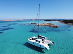 Excursión diaria en catamarán por el archipiélago de La Maddalena
