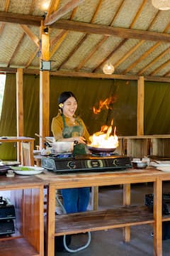 Cook natural Balinese dishes on a Tegallalang farm