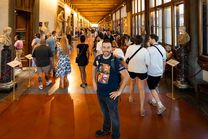 Andrea's Tour Uffizi Gallery highlights · ☆4.98