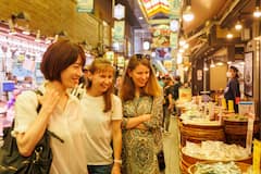 Prueba la cocina de Kioto en el mercado de Nishiki