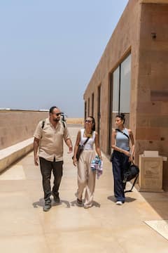 Photographic journey through the Pyramids