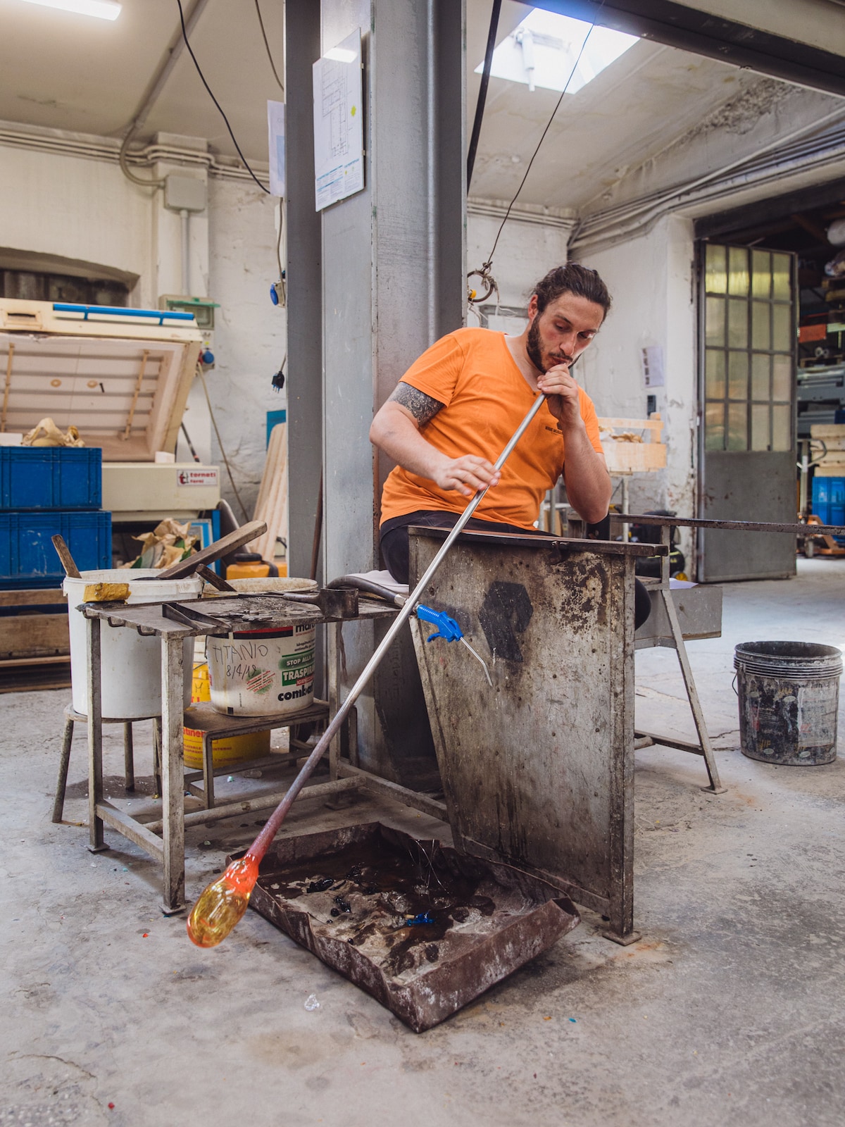 Experience a real Murano glass factory
