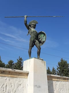 דלפי, מערת קוריקיאן, 300 ספרטנים בתרמופילאי