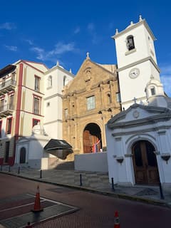 Birdwatching at Casco Viejo