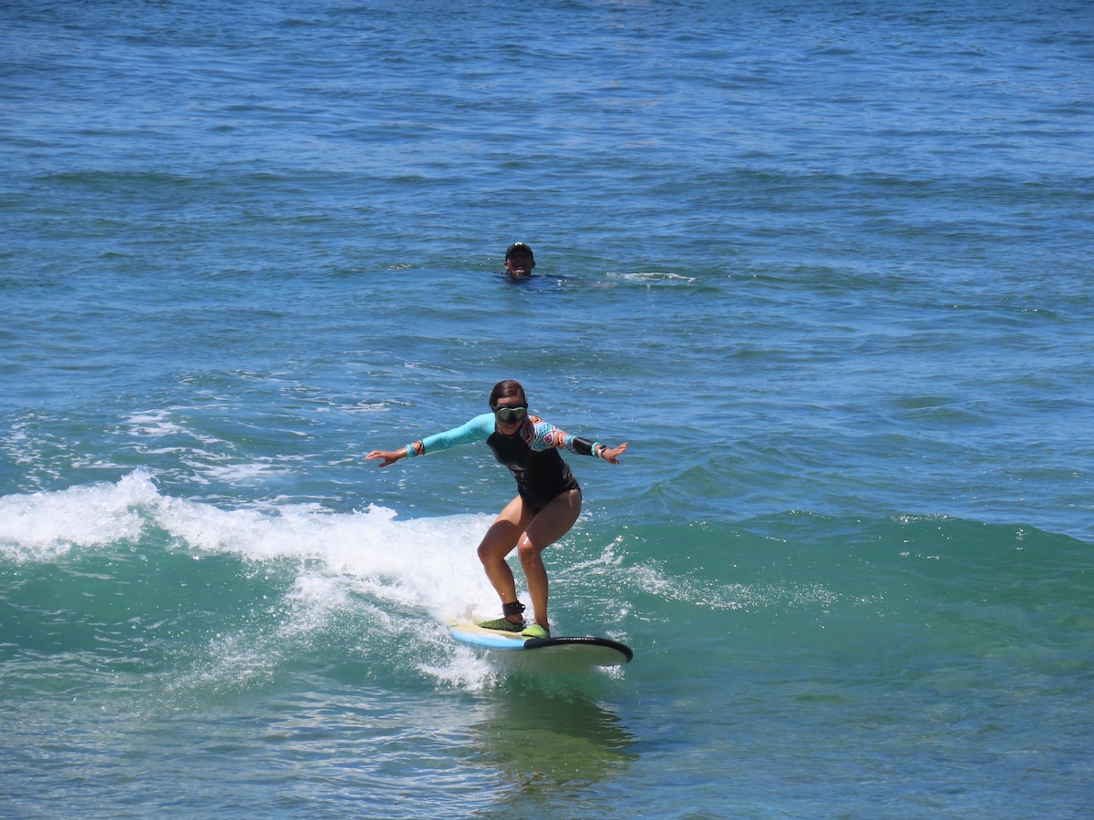 Uluwatu surf lesson for beginner & intermediate