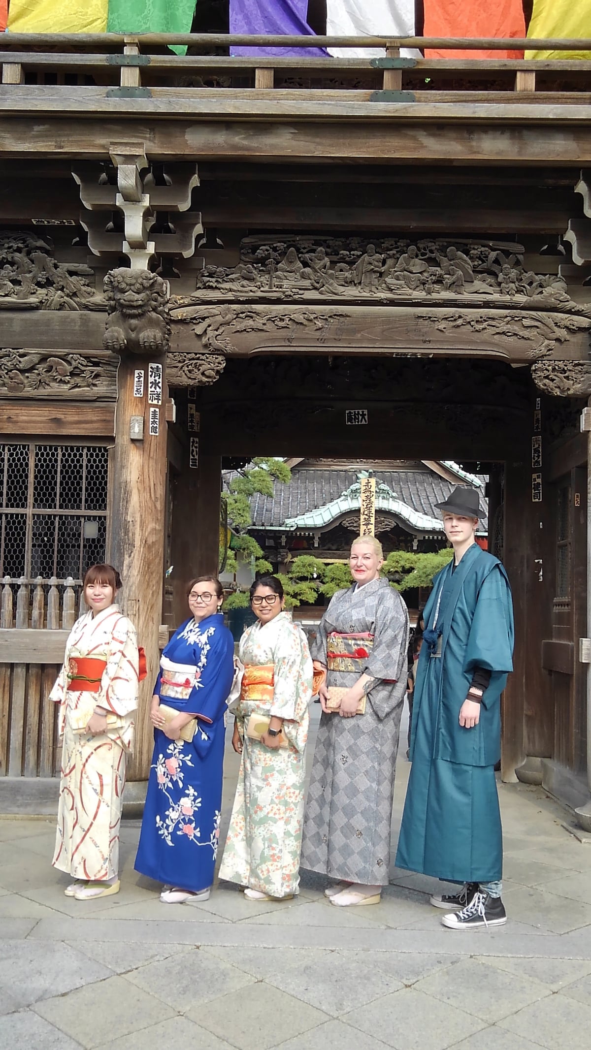 Enjoy Japanese authentic kimono and life