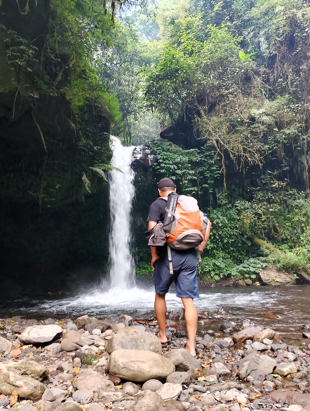 Exploring the southern waterfall of Rinjani