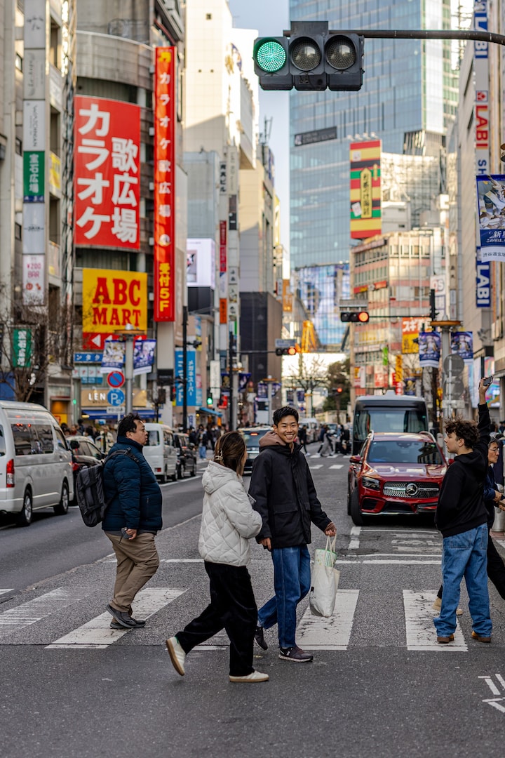 Discover Shibuya's hotspots and hidden alleys · ☆4.89