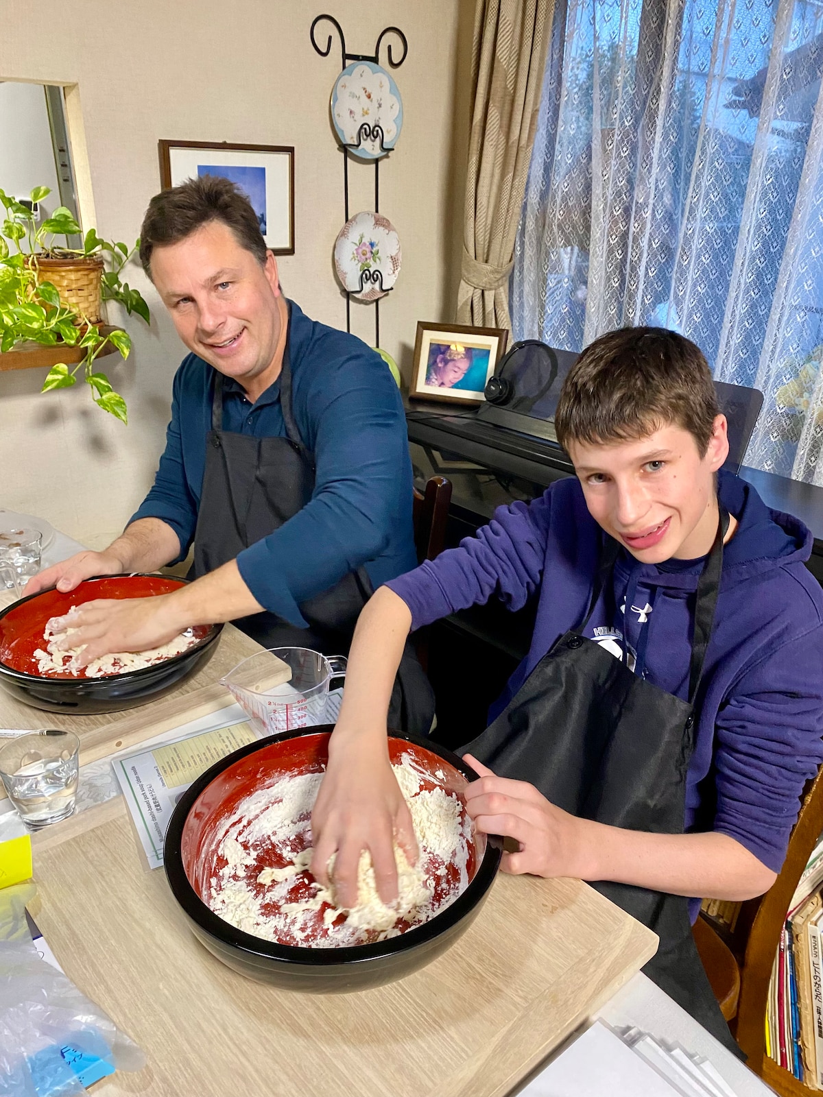 Learn how to make foot-kneaded Udon noodles