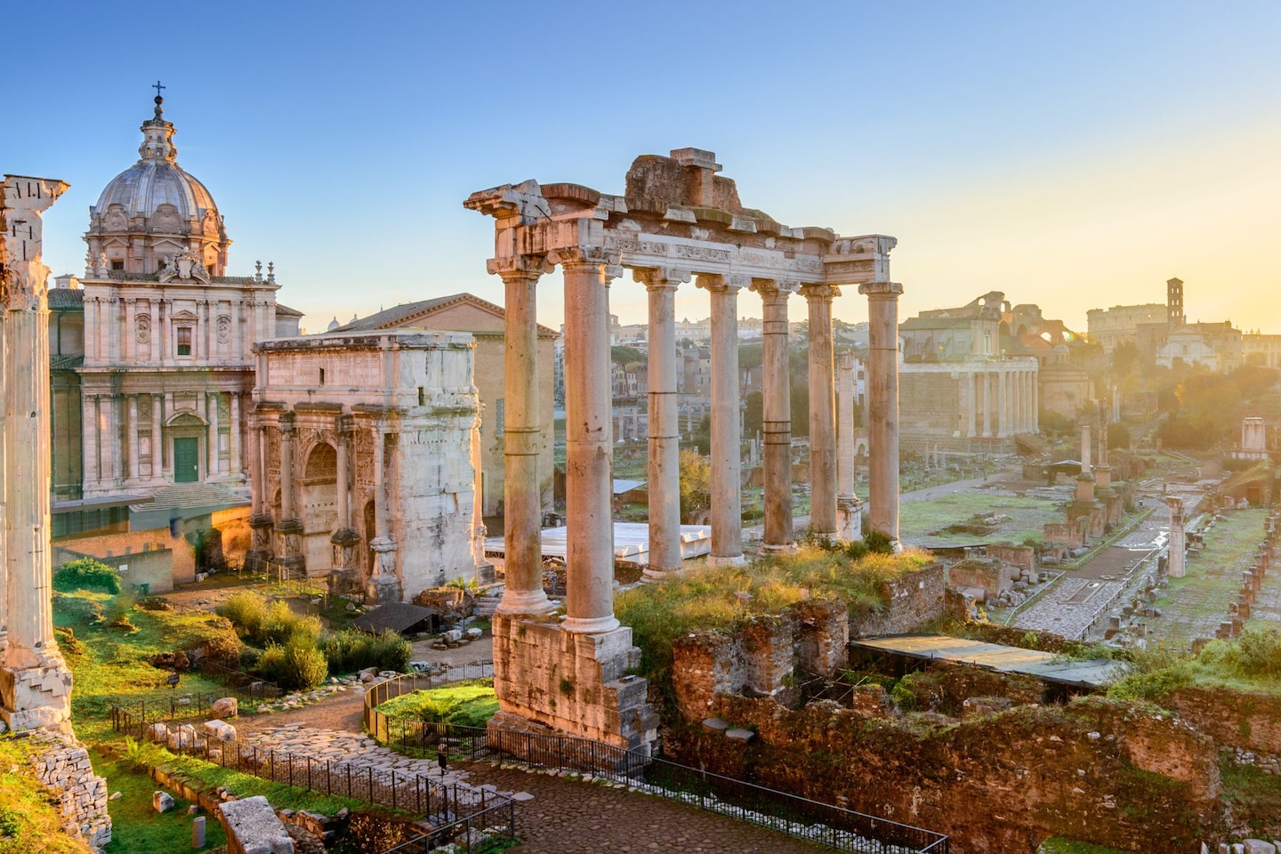 Explore the Colosseum with Gladiator Floor Access · ☆4.81