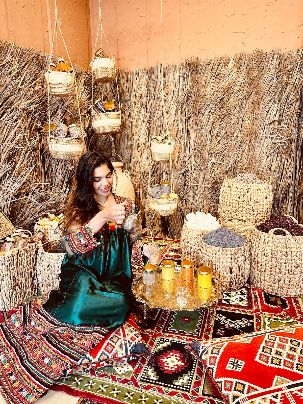 Experience Old Dubai & Souks with Abra & Tastings