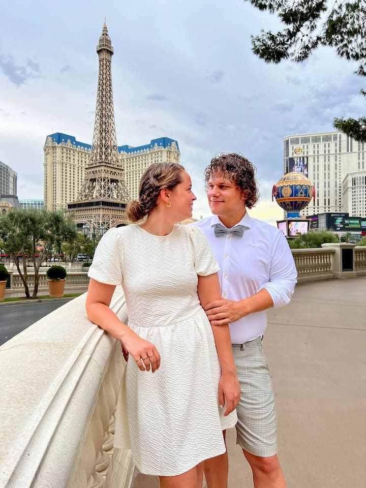 Las Vegas Walking Photo Tour