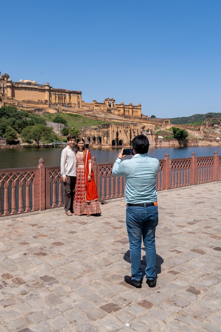 Explore Jaipur city with an experienced tour guide · ☆4.97