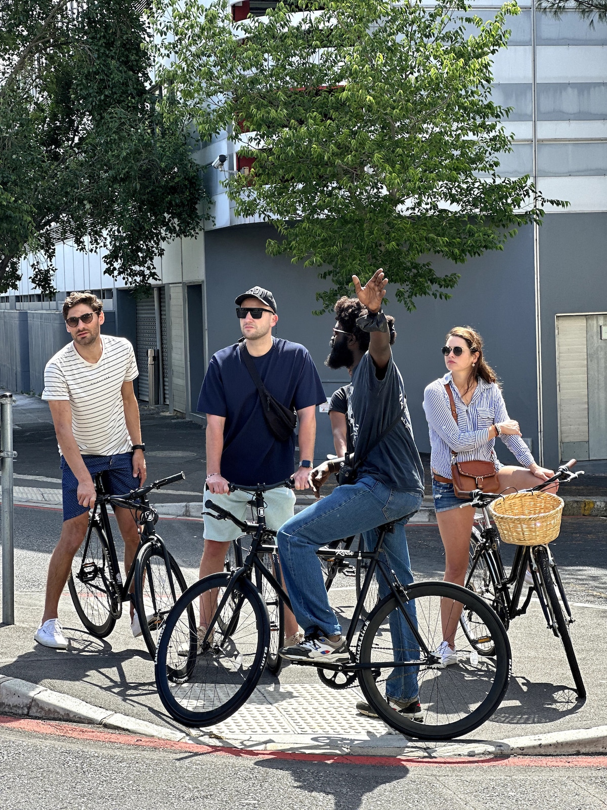 Khayelitsha Cultural Bicycle Tour/Shuttle & Lunch