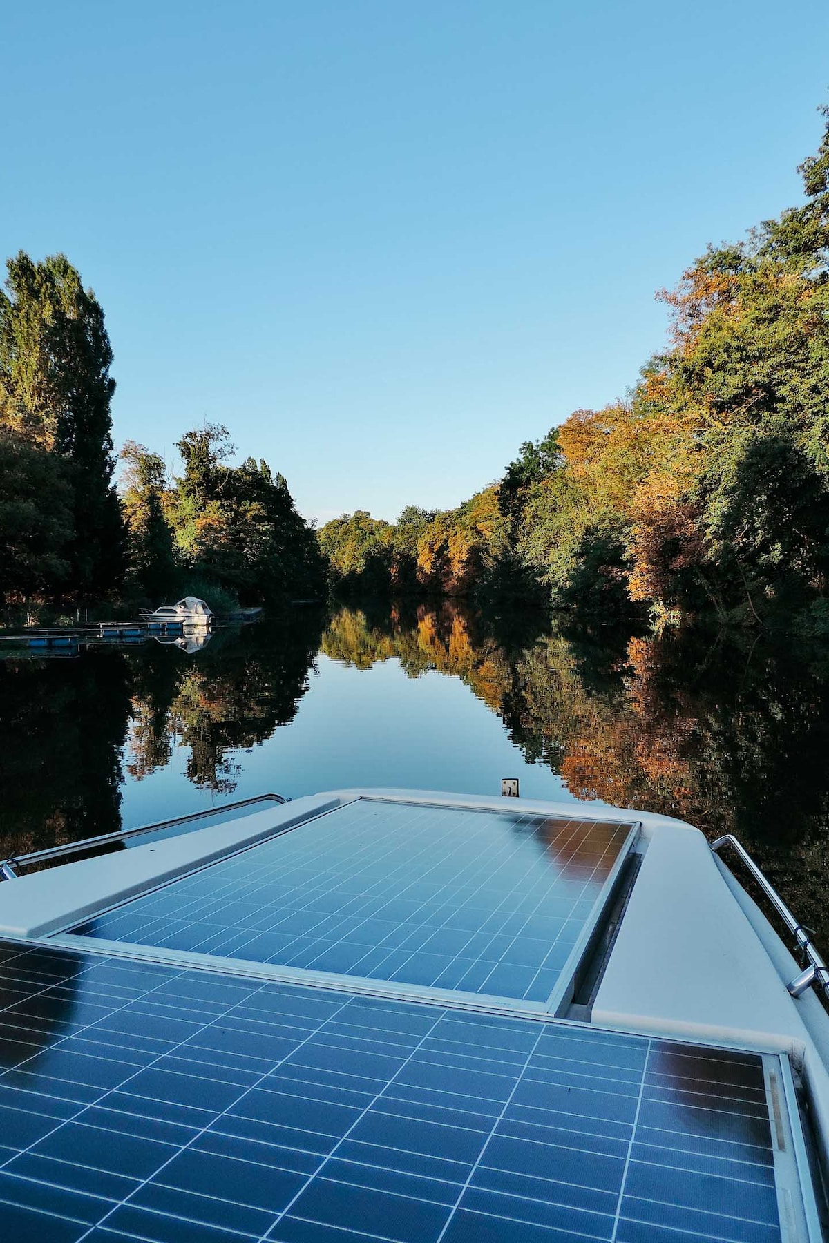 Genießen Sie Moselwein auf einem Solarboot