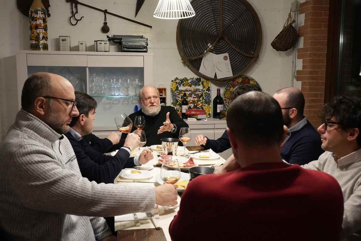 Wine Tasting in Montepulciano with Tour