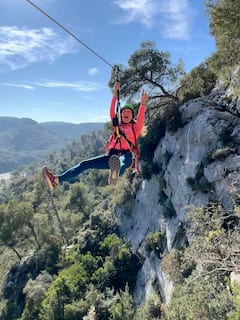 Tirolina y escalada: una vía ferrata en Collias