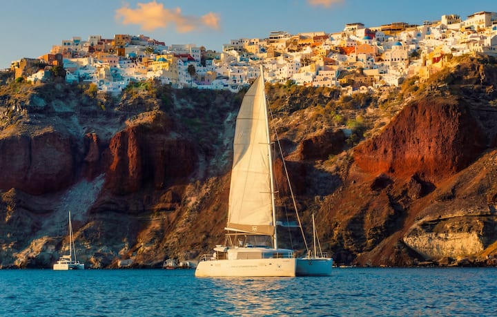 Croisière en catamaran tout compris à Santorin