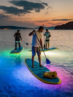 סיור לילי ב-SuP Glow בספליט