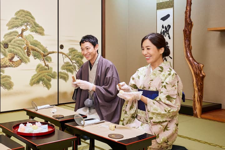 Make wagashi and enjoy tea