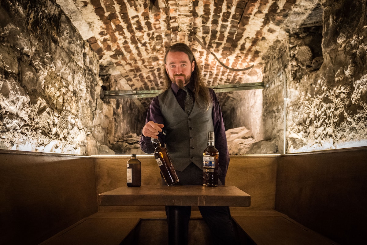Verkostung von Whisky im The Lost Close