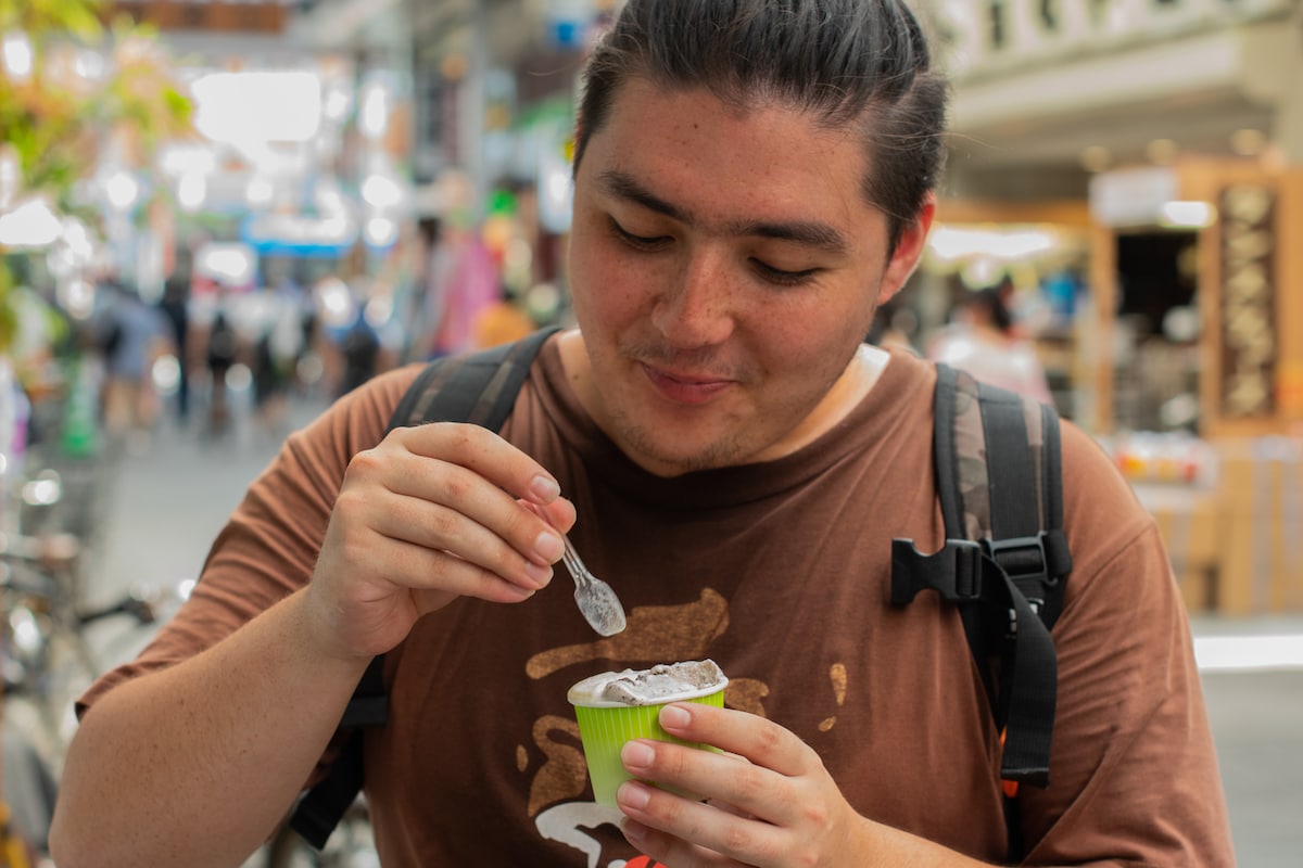 Découvrez la cuisine de rue d'Asakusa
