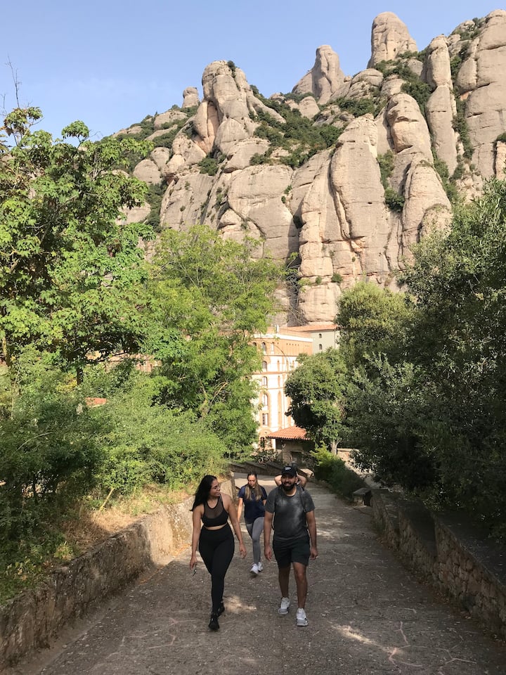 ლაშქრობა მონსერატის მთის მწვერვალზე, სანტ-ჟერონი